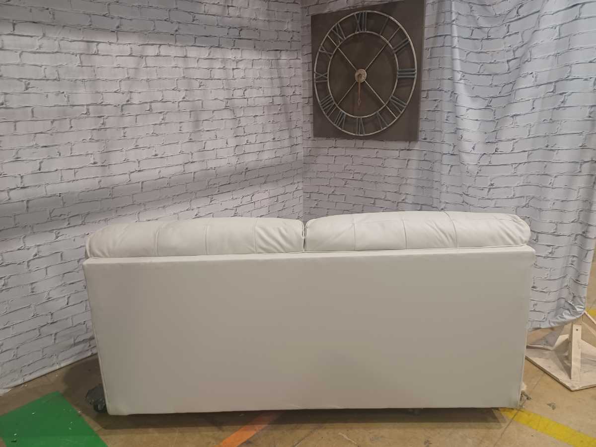 Belziani Sofa - Gallery Image 10